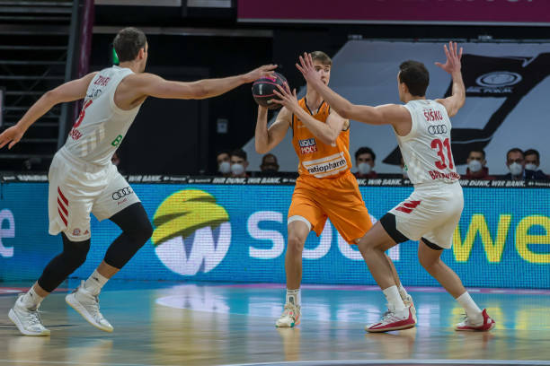 队等3个集 队等3个集