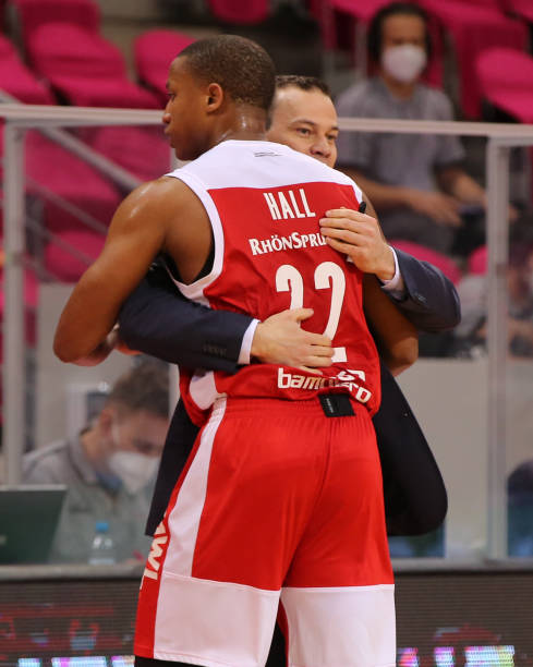 变了现代足 变了现代足