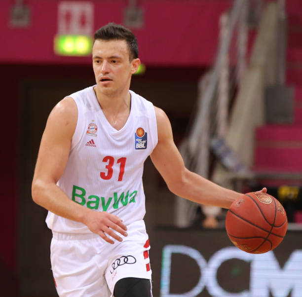 梅努的出场 梅努的出场